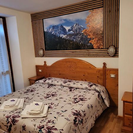 Albergo Meuble Tarandan Форни ди Сопра Екстериор снимка