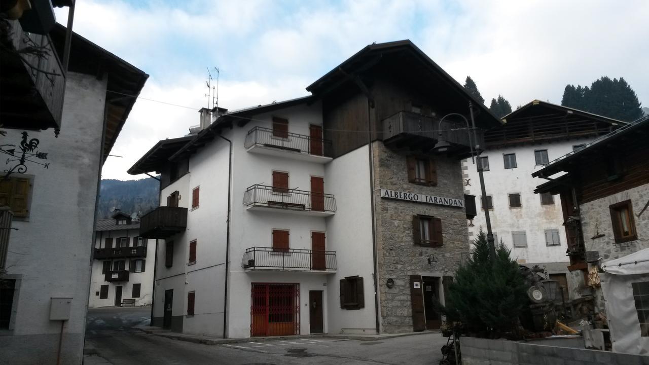 Albergo Meuble Tarandan Форни ди Сопра Екстериор снимка