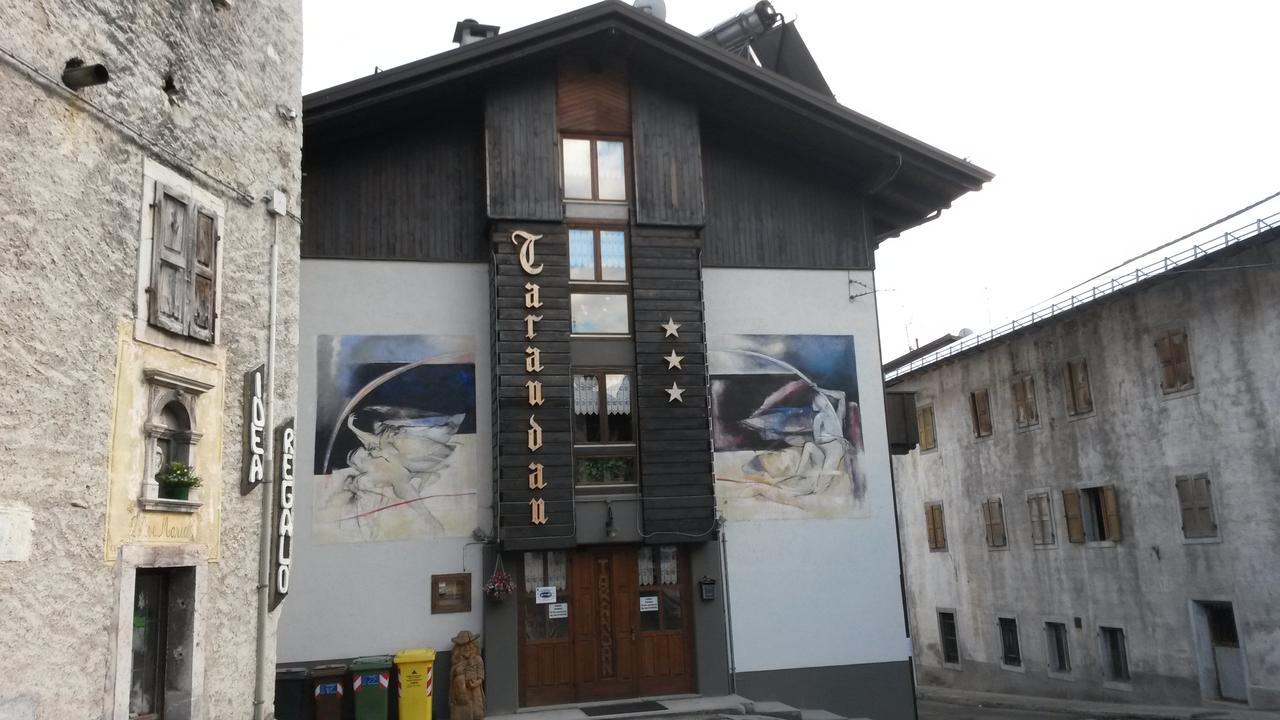 Albergo Meuble Tarandan Форни ди Сопра Екстериор снимка
