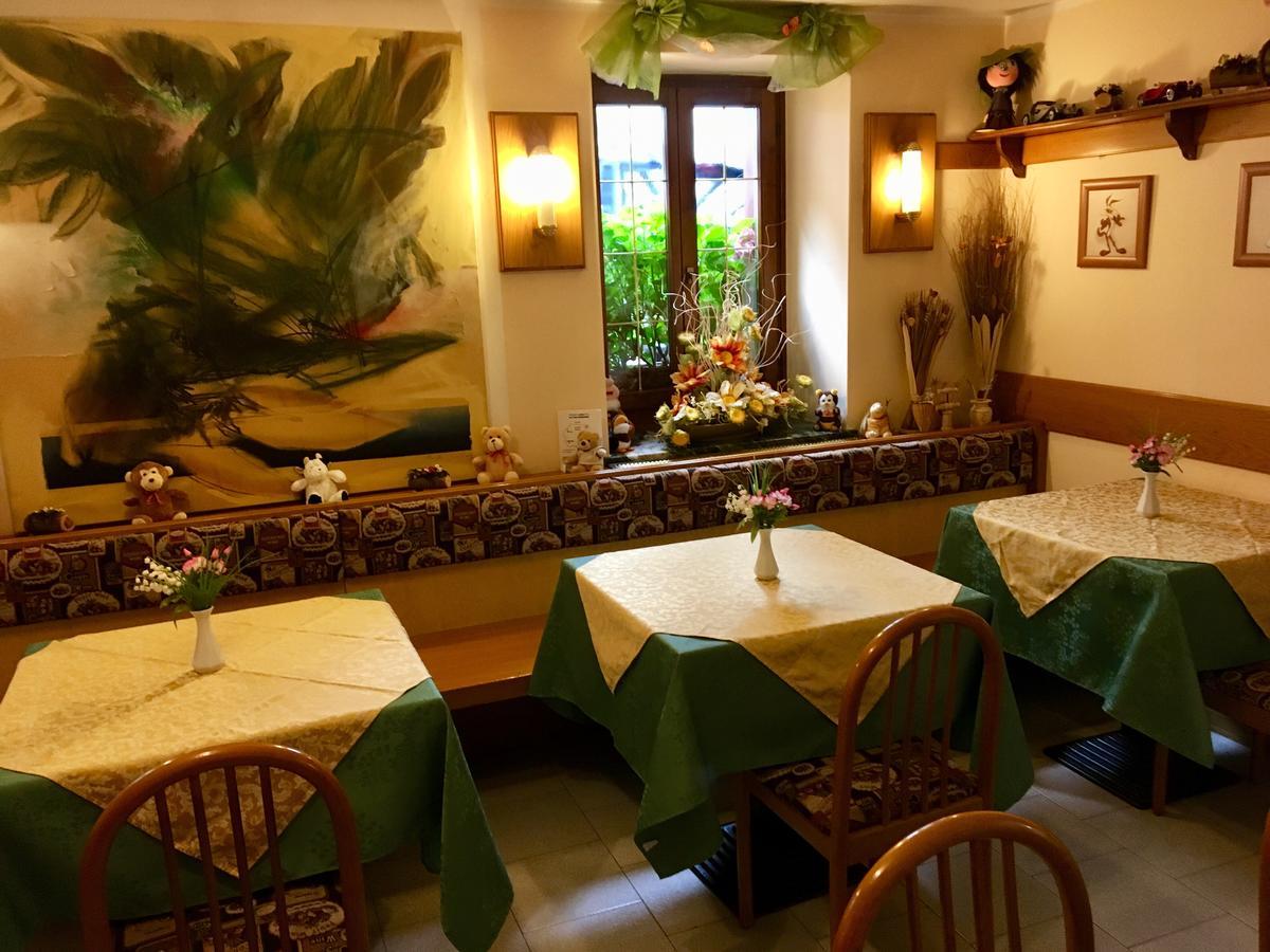 Albergo Meuble Tarandan Форни ди Сопра Екстериор снимка