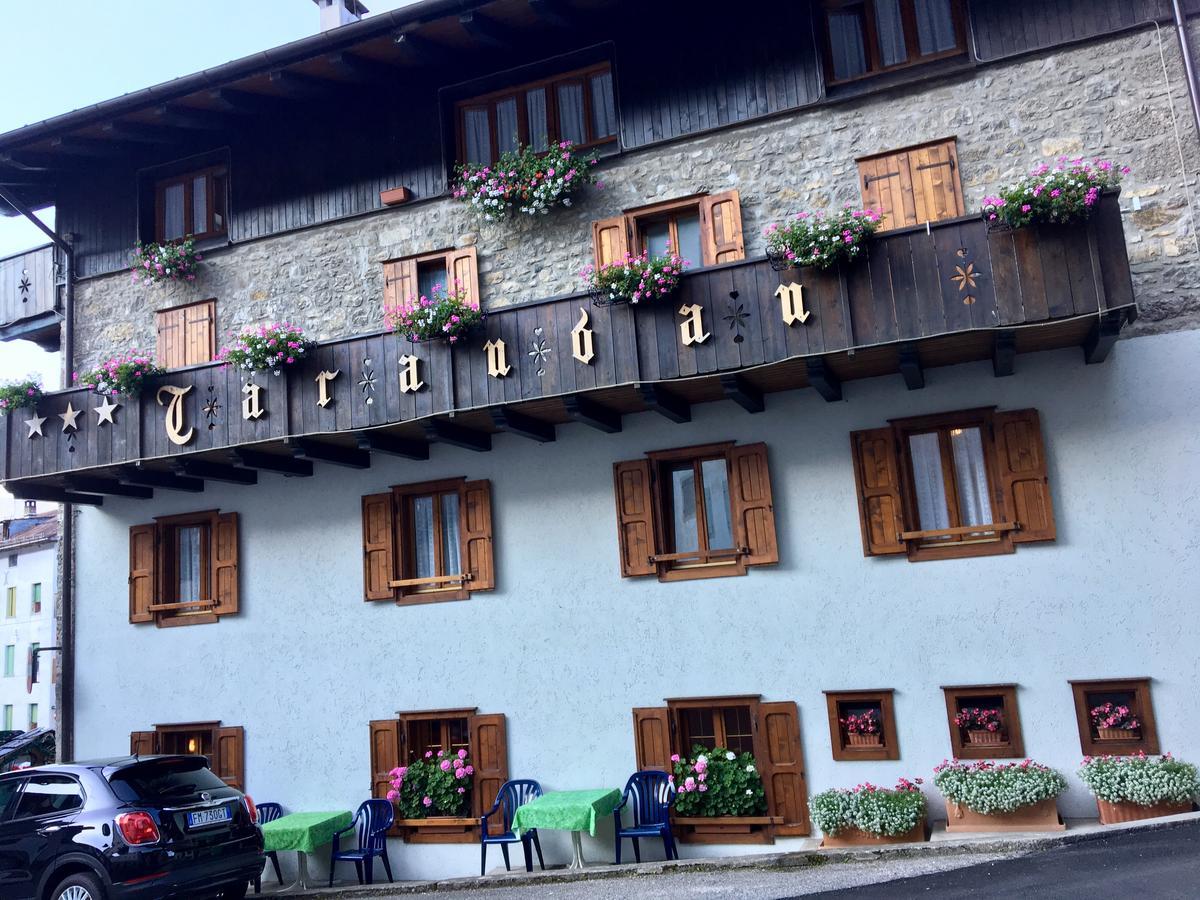 Albergo Meuble Tarandan Форни ди Сопра Екстериор снимка